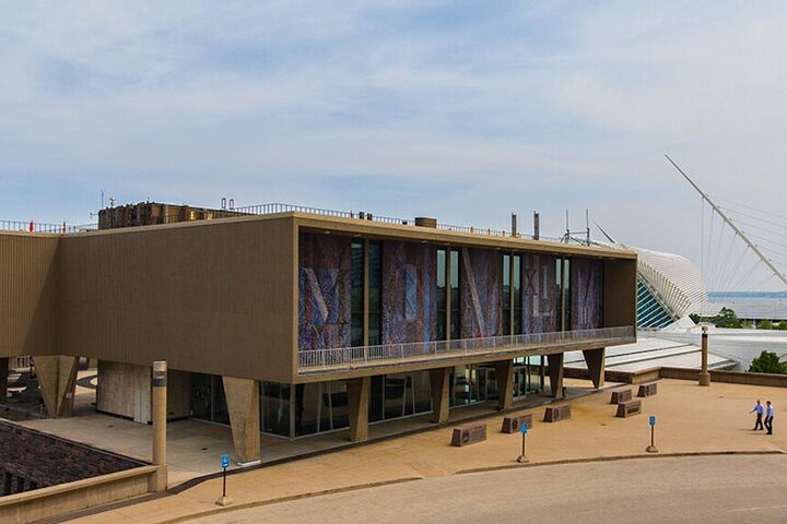 Sightseeing in Milwaukee - Private Walking Tour - Photo 1 of 7